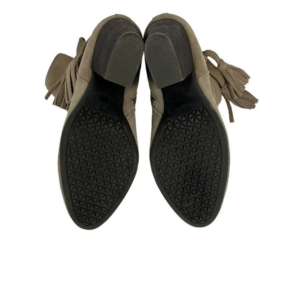 Very Volatile Suede Leather Zip Boots Womens US Size 7 Tassels 3.5" Heel Beige - Picture 7 of 9